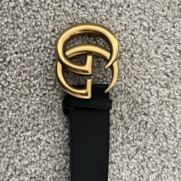 Authentic GUCCI belt - Picture 2 of 5